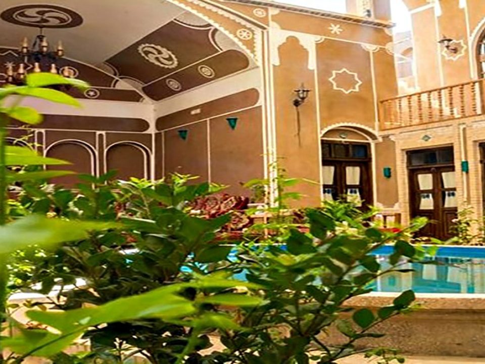 Firoozeh Traditional Hotel yazd